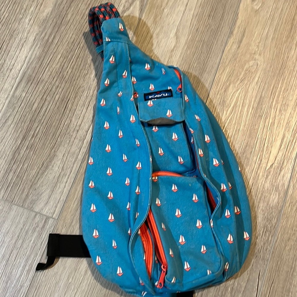 Kavu sailboat sling bag